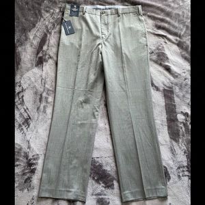 NWT Men’s Hart Schaffner Marx dress pants, Size 36
